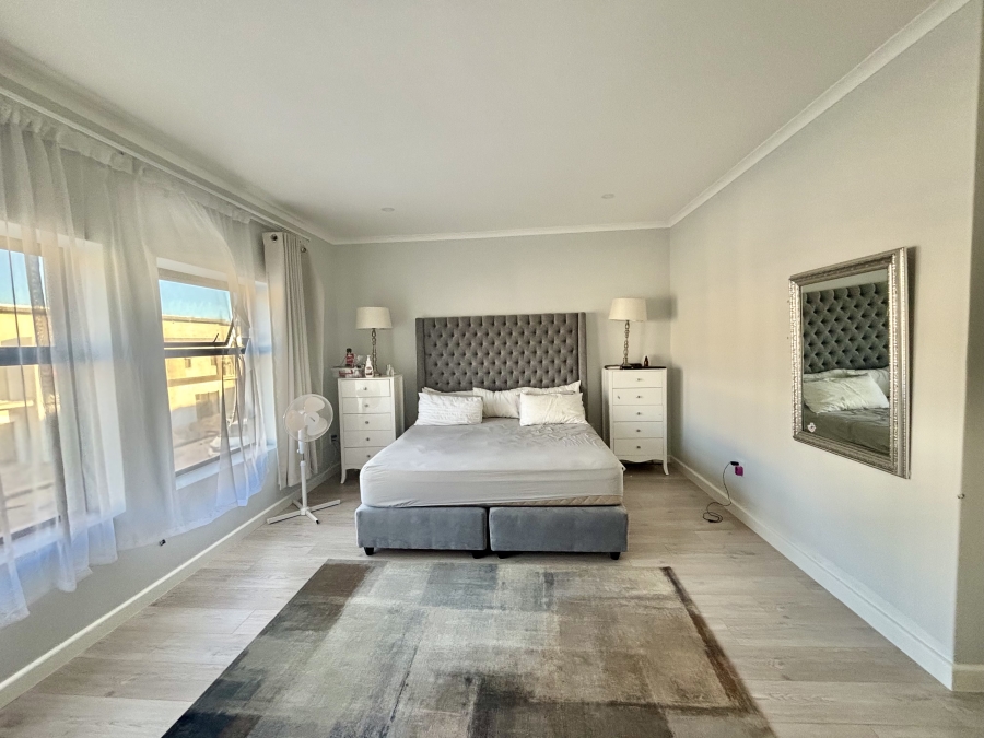4 Bedroom Property for Sale in Sandown Western Cape